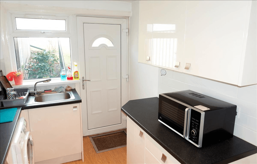 Derwentwater Grove, Leeds - Image 11