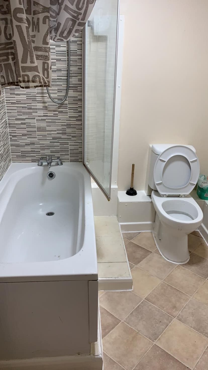 Moorfield Road - Image 7