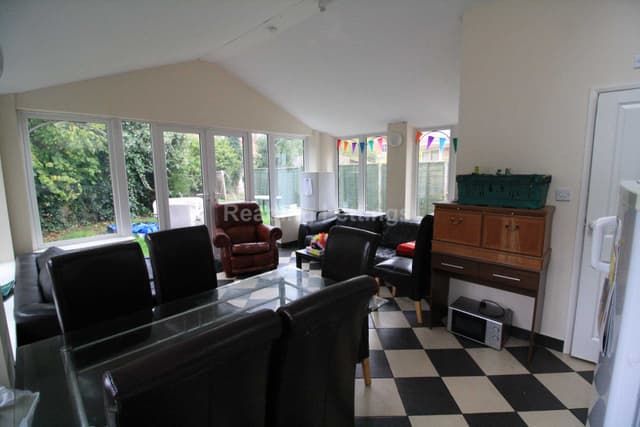 CRESCENT ROAD - Image 10