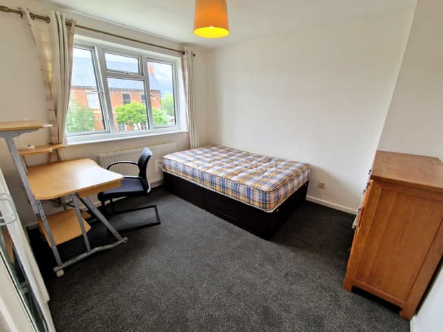 HAMILTON ROAD - Image 11