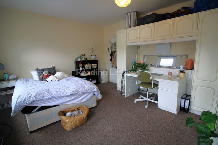 BLENHEIM ROAD - Image 10