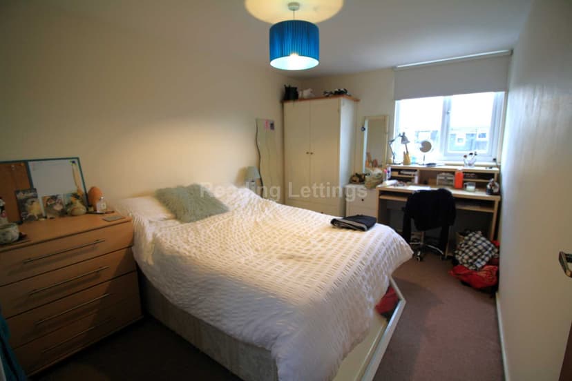 BLENHEIM ROAD - Image 14