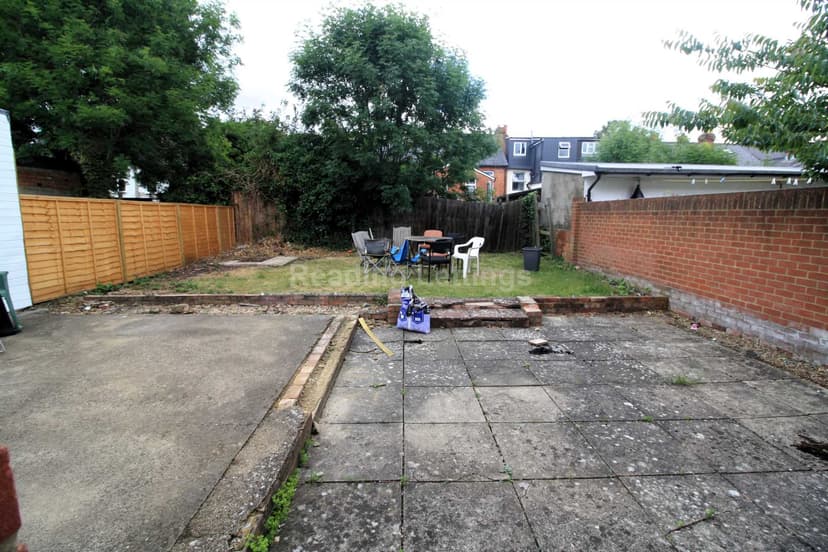 BLENHEIM ROAD - Image 17