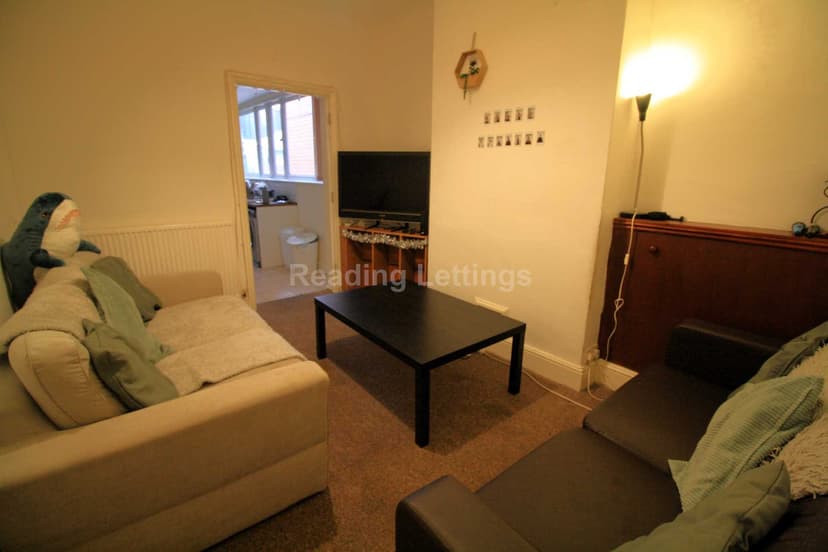 BLENHEIM ROAD - Image 7