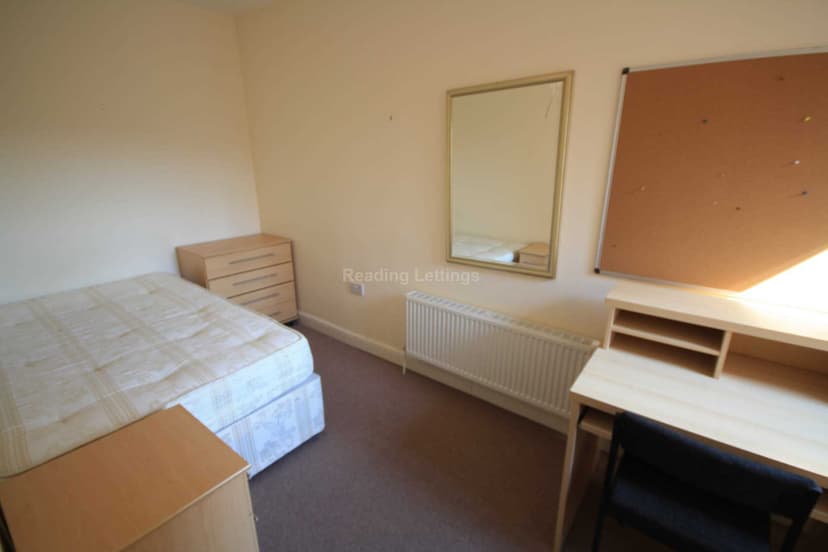 BLENHEIM ROAD - Image 6