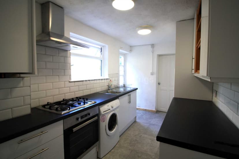 BRIGHTON ROAD - Image 4