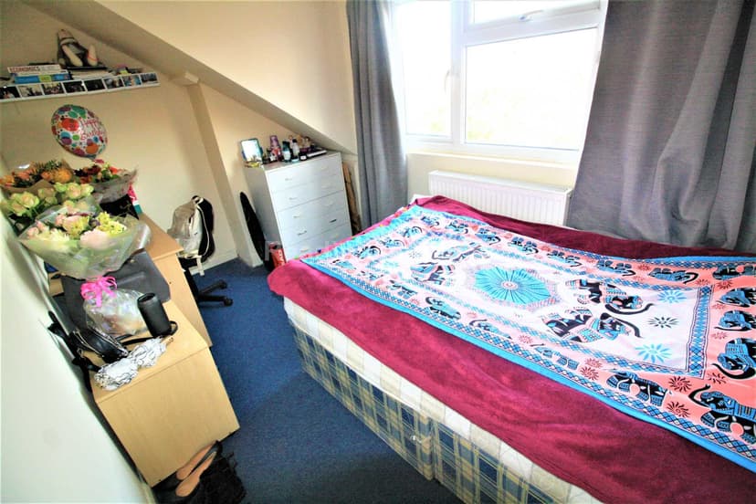 ADDINGTON ROAD - Image 8