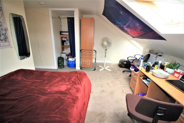 BLENHEIM ROAD - Image 13