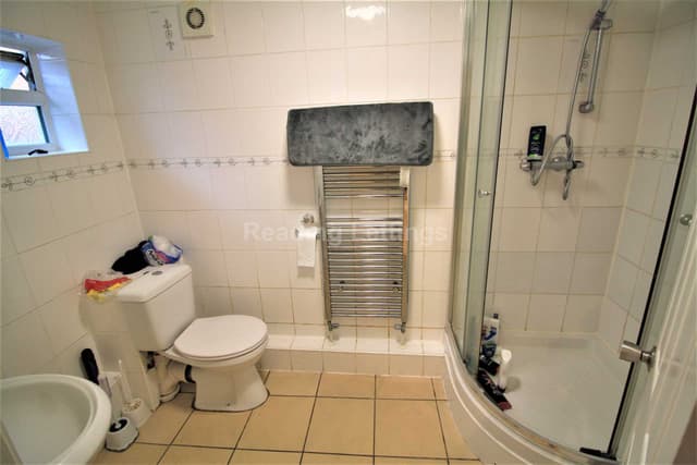 BLENHEIM ROAD - Image 5