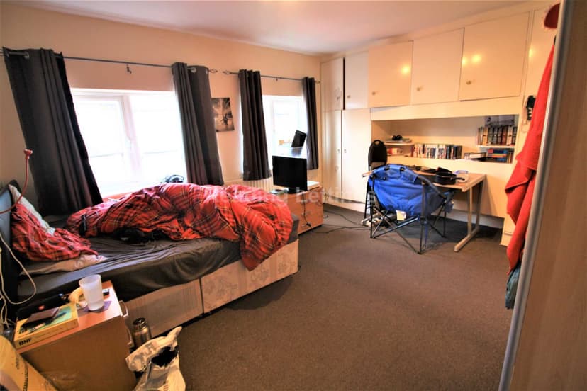 BLENHEIM ROAD - Image 8