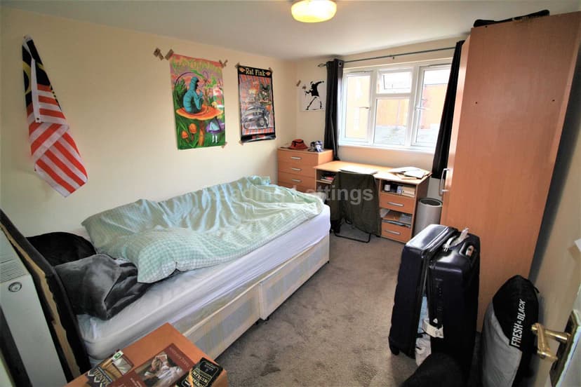 BLENHEIM ROAD - Image 9