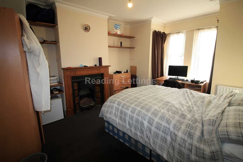 ST PETERS ROAD - Image 3