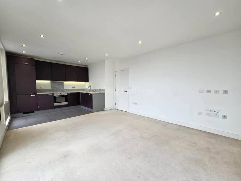 CYGNET HOUSE - Image 3