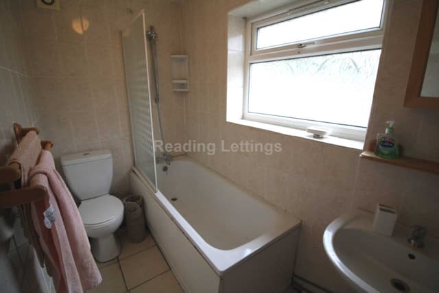 DE BEAUVOIR ROAD - Image 11