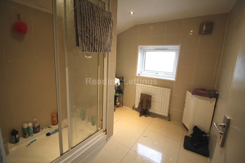 DE BEAUVOIR ROAD - Image 12