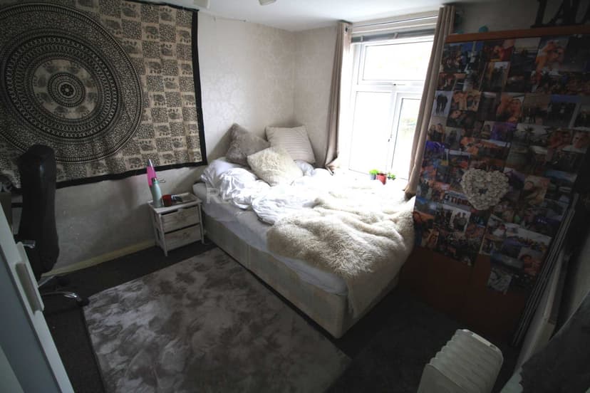 DE BEAUVOIR ROAD - Image 8