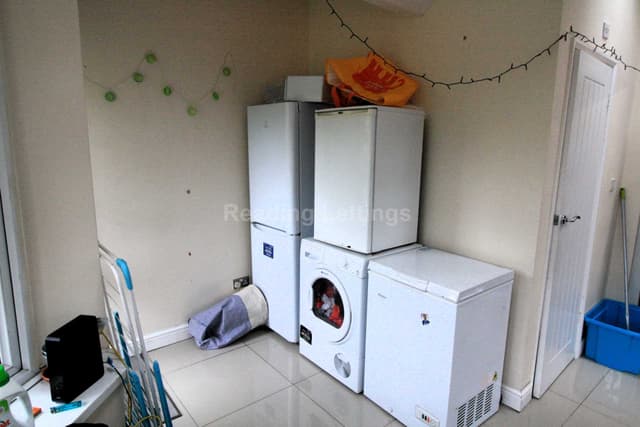 CRESCENT ROAD - Image 11