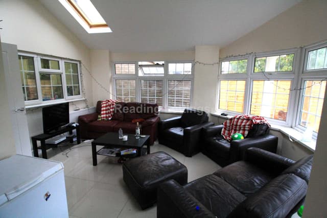 CRESCENT ROAD - Image 5