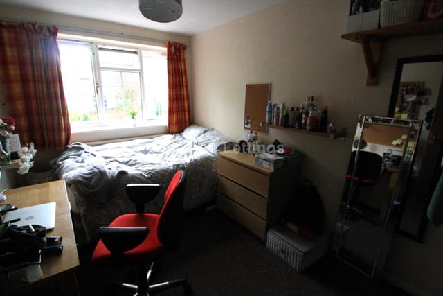 CRESCENT ROAD - Image 9