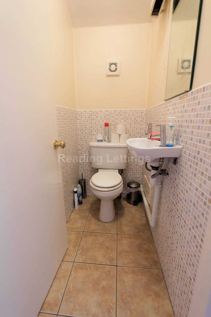 ST EDWARDS ROAD - Image 12