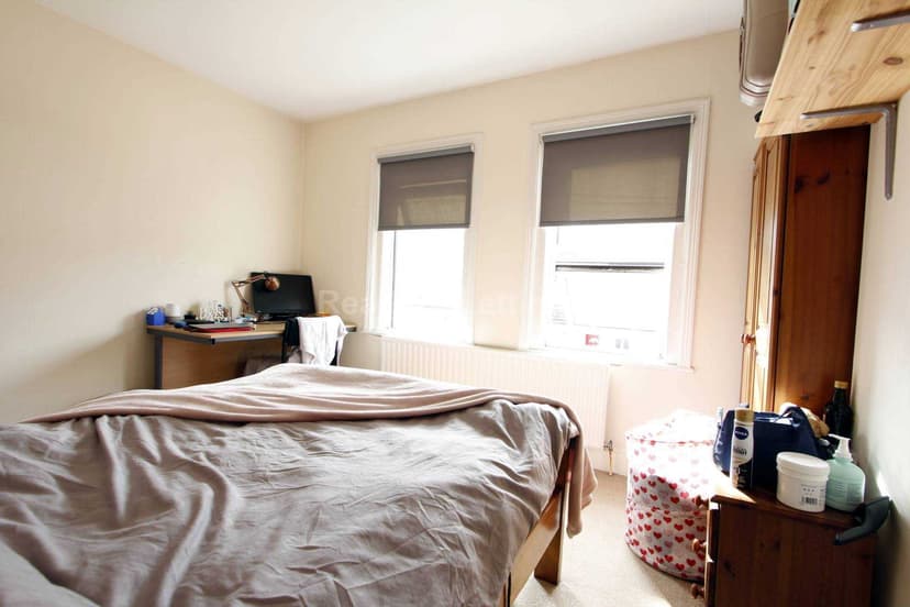 ST EDWARDS ROAD - Image 6