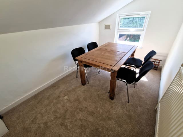 CARNARVON ROAD - Image 7