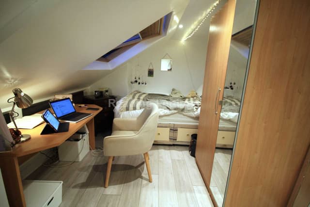 BLENHEIM ROAD - Image 10