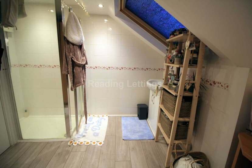 BLENHEIM ROAD - Image 11