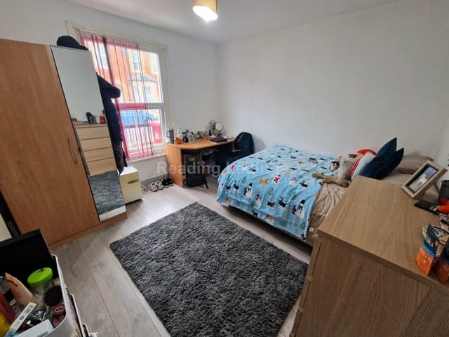 BLENHEIM ROAD - Image 2