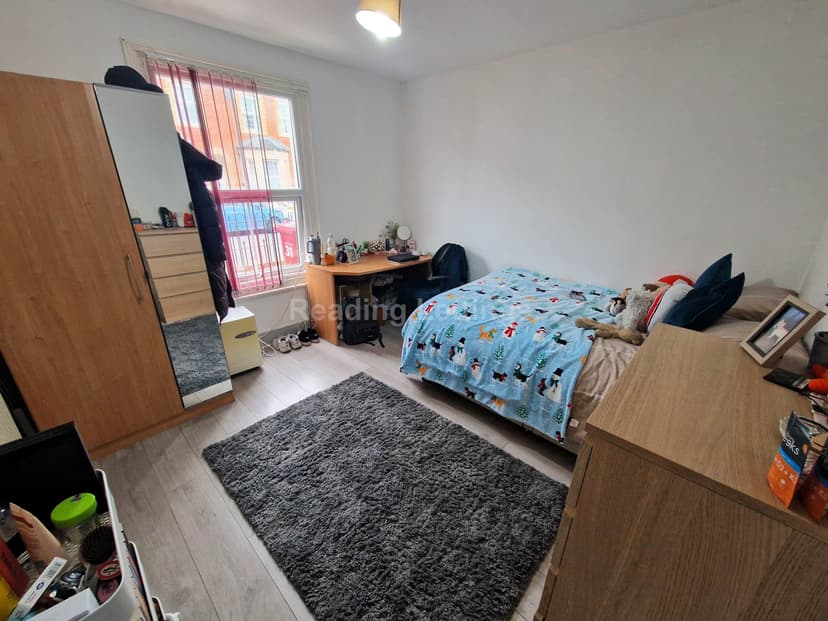 BLENHEIM ROAD - Image 2