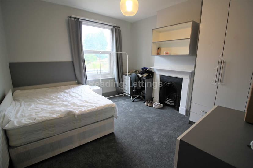 ERLEIGH ROAD - Image 12