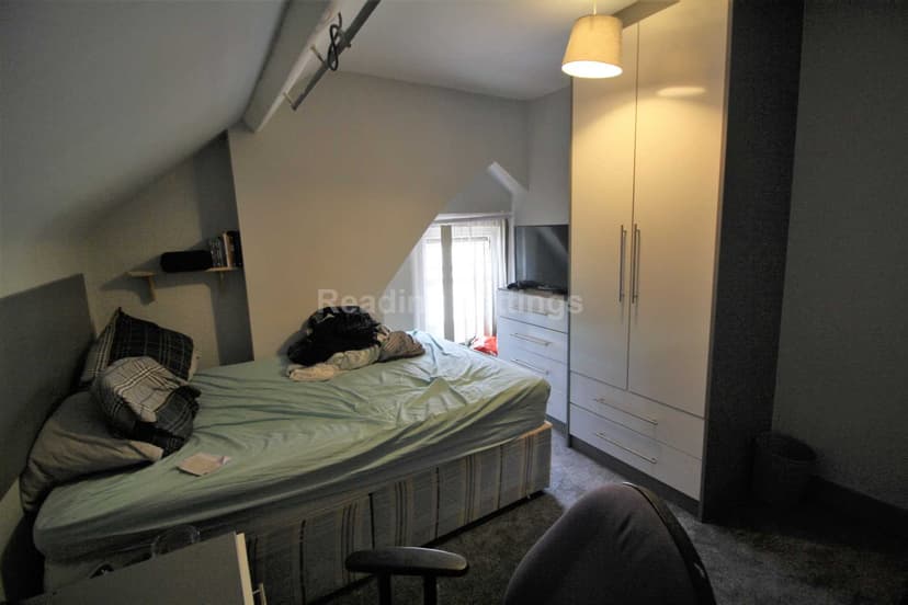 ERLEIGH ROAD - Image 14