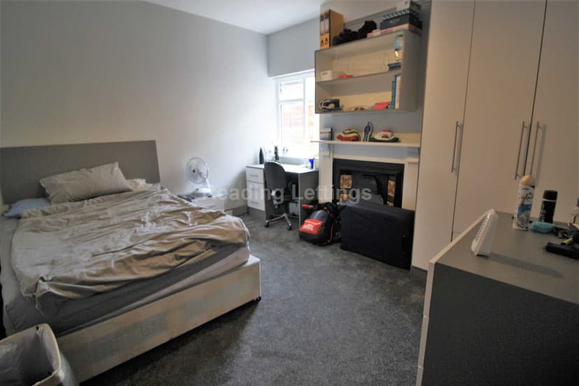 ERLEIGH ROAD - Image 3