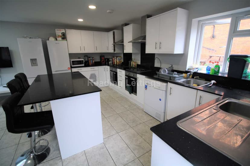 ERLEIGH ROAD - Image 5