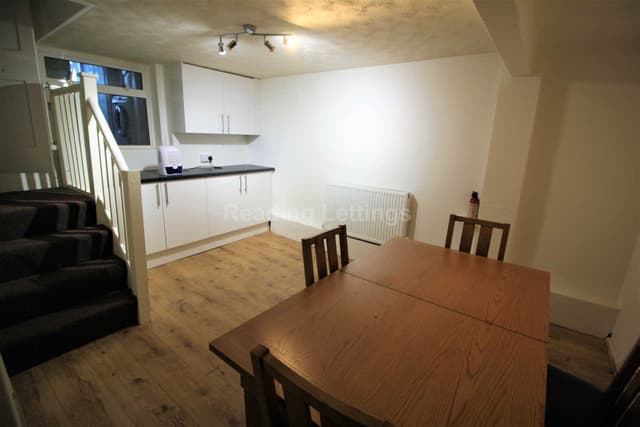 ADDINGTON ROAD - Image 3