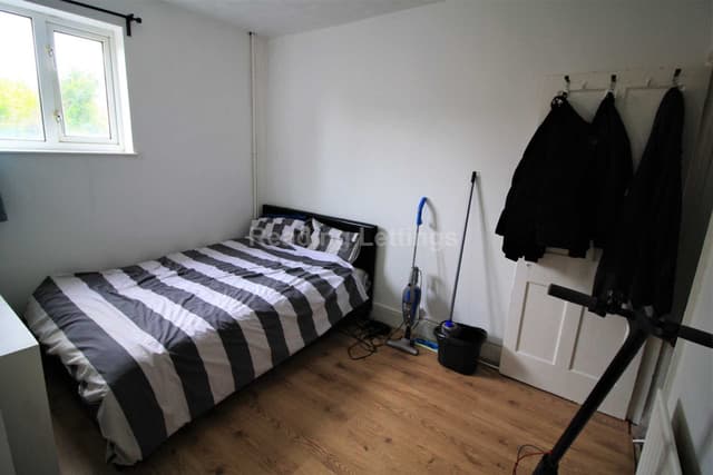 ADDINGTON ROAD - Image 6