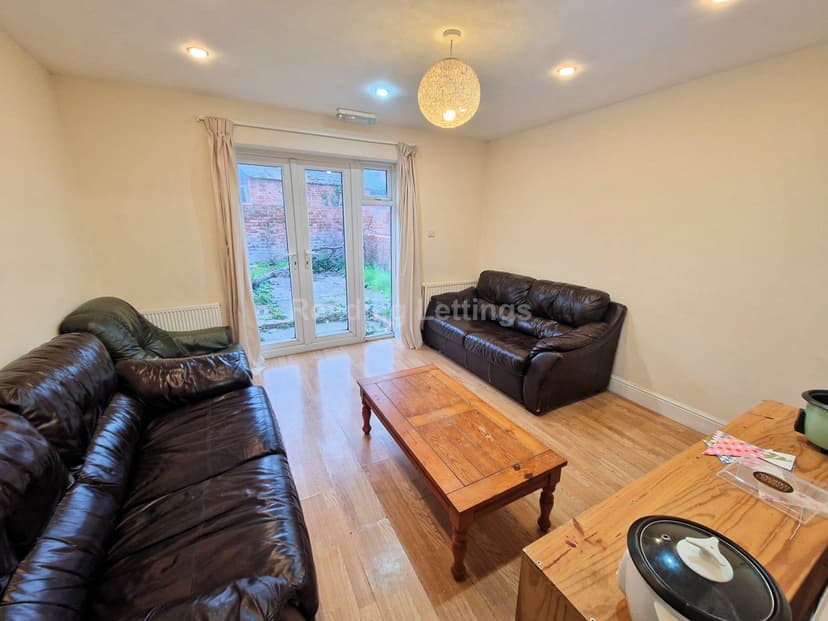 GRANGE AVENUE - Image 3