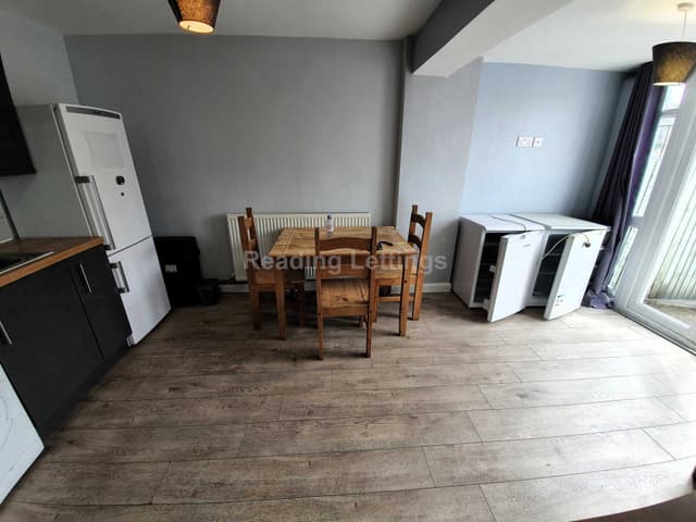 SPRING TERRACE - Image 3