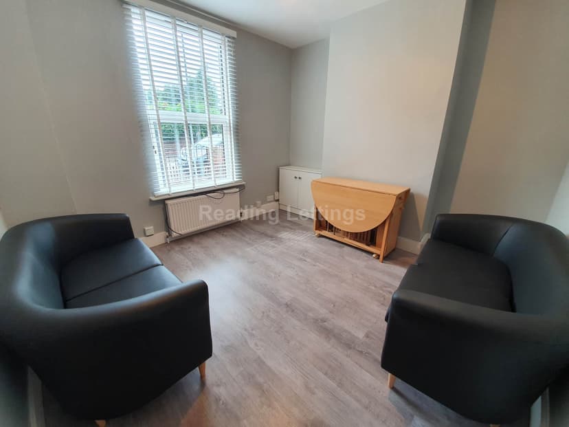 DE BEAUVOIR ROAD - Image 2