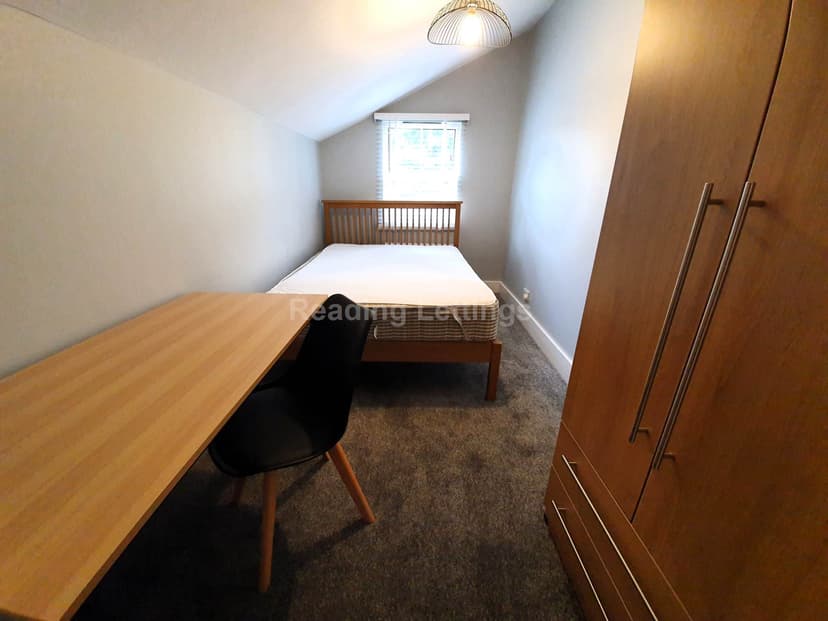 DE BEAUVOIR ROAD - Image 8