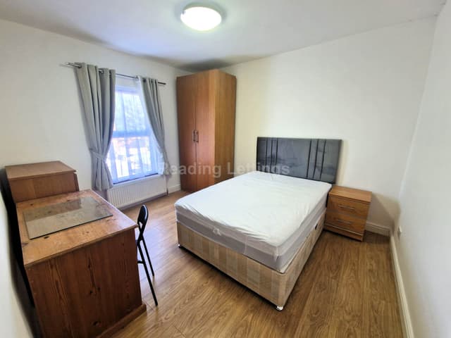 CRESCENT ROAD - Image 11