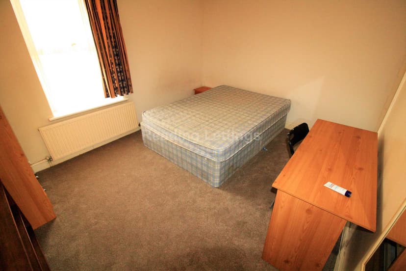 CARDIGAN ROAD - Image 5