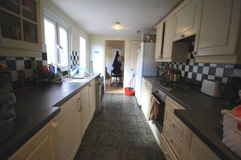 DONNINGTON ROAD - Image 4