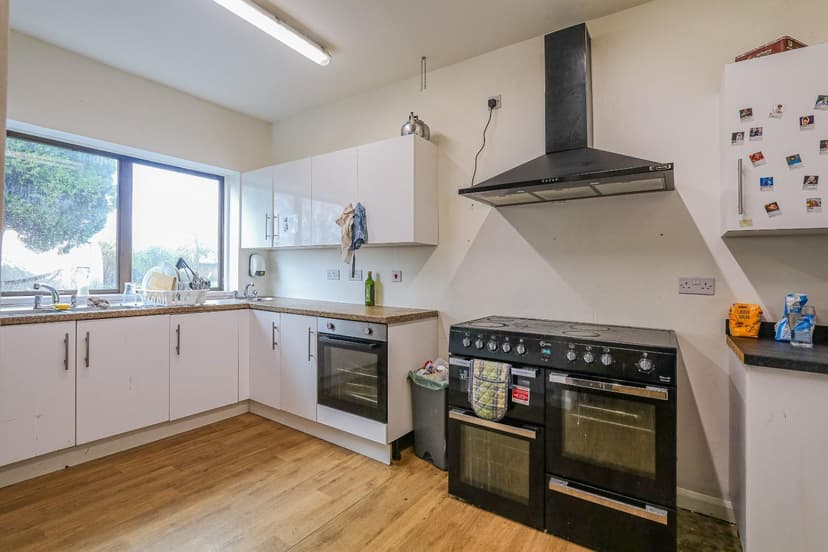 Room G17, St. Raphael, Newman Hall Colum Road - Image 14