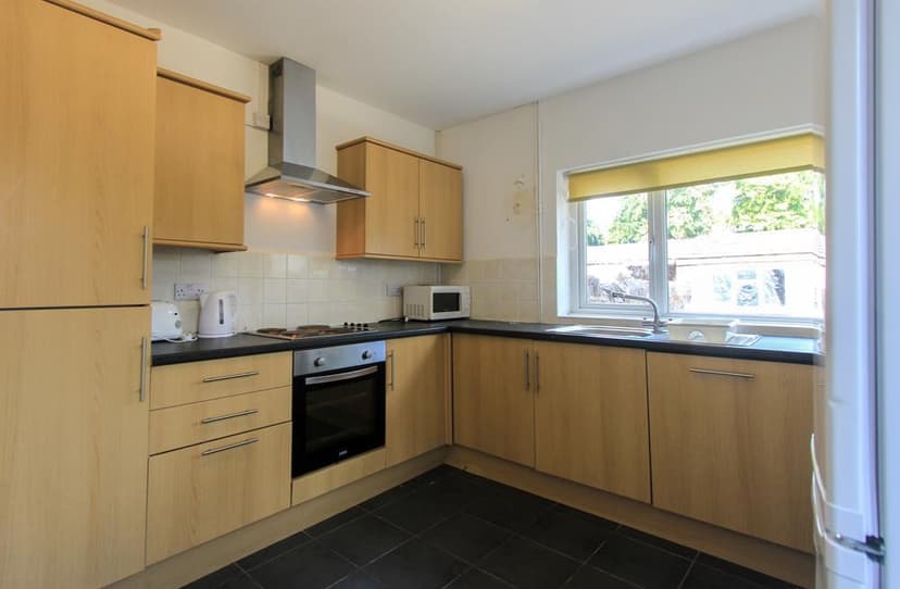 111 Malefant Street - Image 2