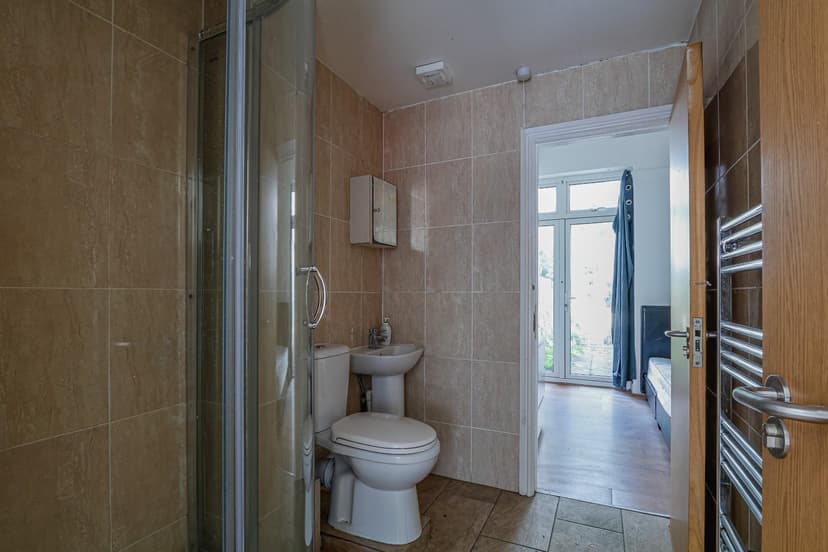 ROOMS, 92 Colum Road - Image 8