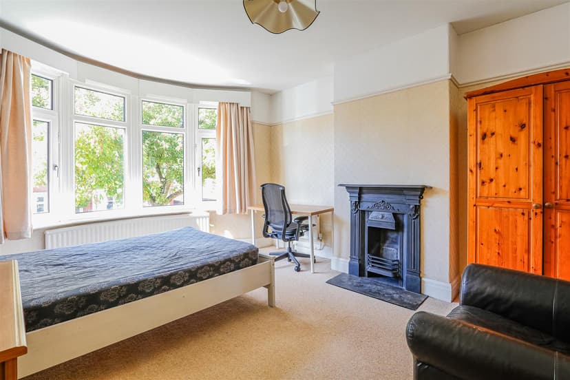 10 Windermere Avenue - Image 6