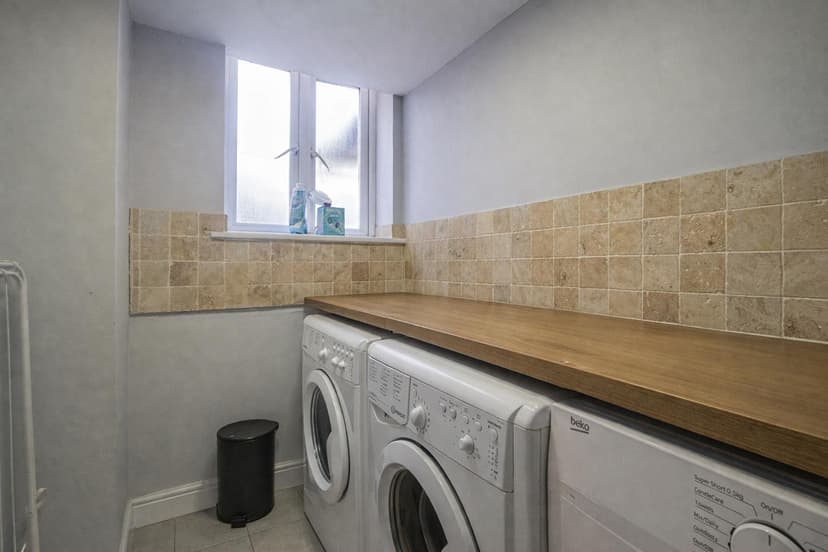 53 Rhymney Street - Image 13