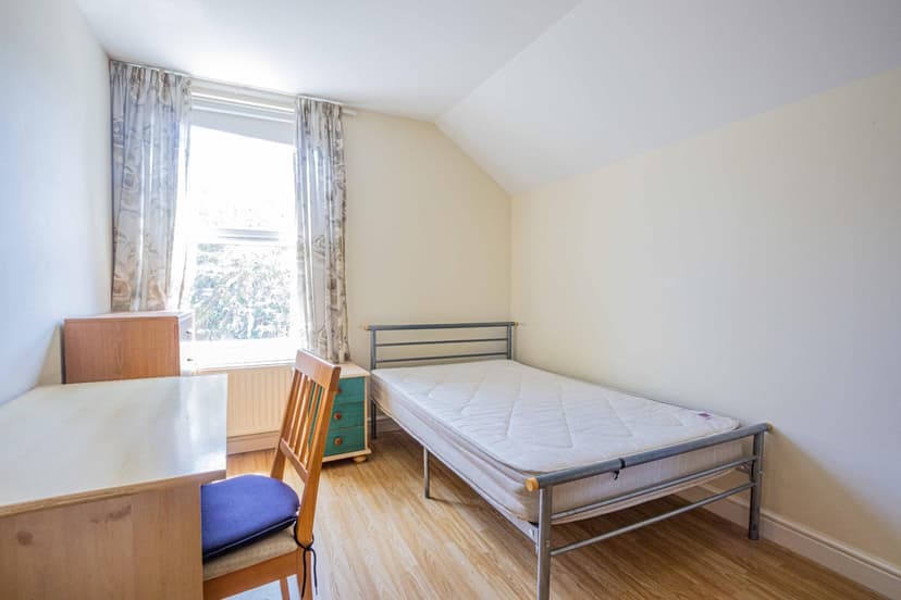 100 Malefant Street - Image 11