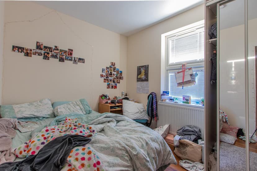 5, 11 Richmond Crescent - Image 4